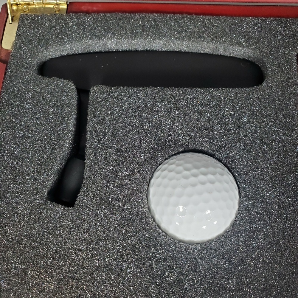 Travel Putting Practice Set In Wooden Case Putter, 2 Balls, 1 Cup 35" - Picture 5 of 11